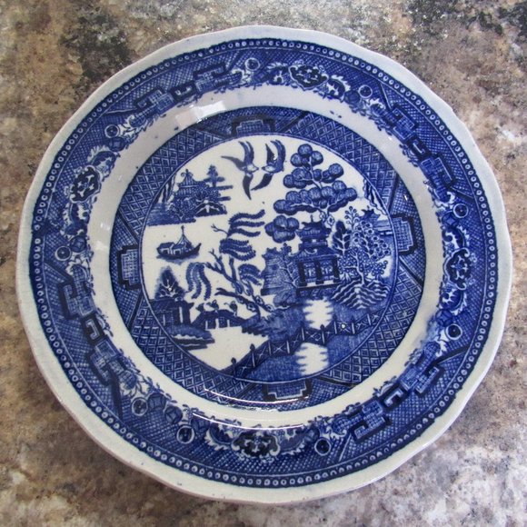 VINTAGE BLUE WILLOW 10 INCH PLATE. - Picture 1 of 5